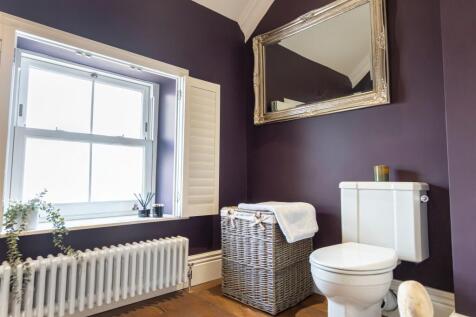 Family shower room