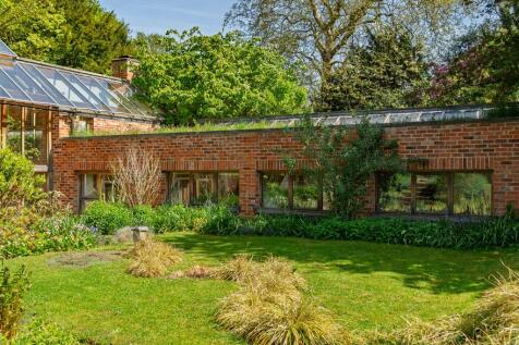 Lawned areas to enjoy the sunshine