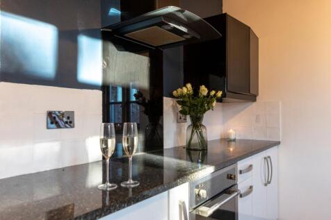 Fully equipped annex kitchen