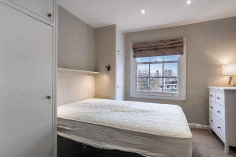 2_Main Bedroom-0