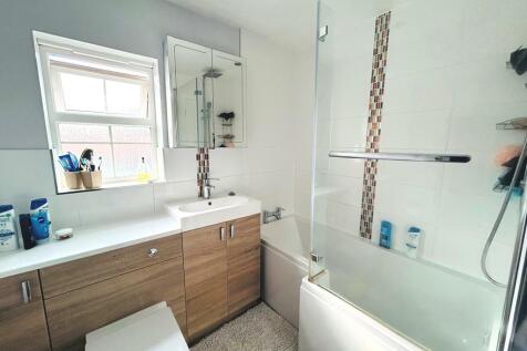 Bathroom.JPEG