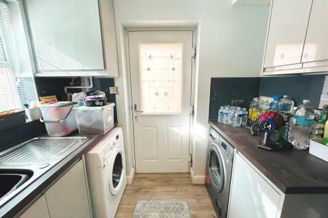 Utility Room.JPEG
