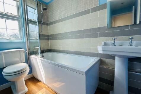 Bathroom.JPEG