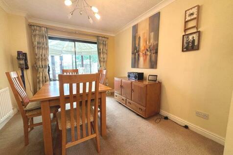Dining Room.JPG