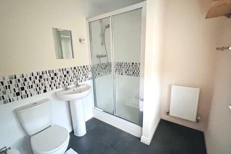 Ensuite One New.JPEG