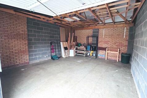Garage New.JPEG