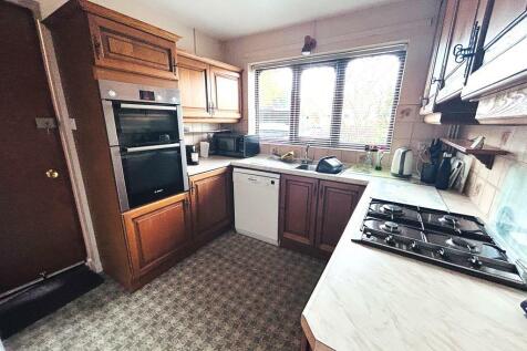 Kitchen 2.JPEG