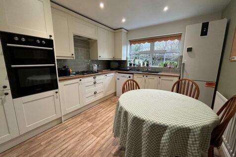 Kitchen Breakfast Room.JPG