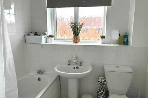 Bathroom.JPG