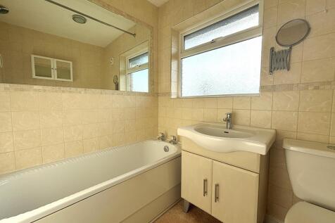 Bathroom.JPG
