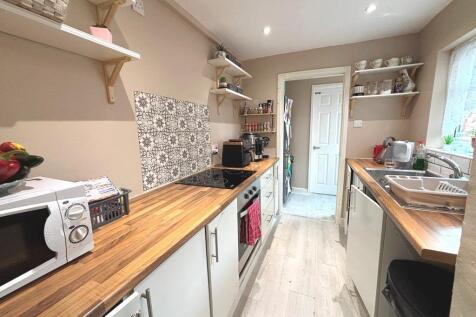 Kitchen.JPG