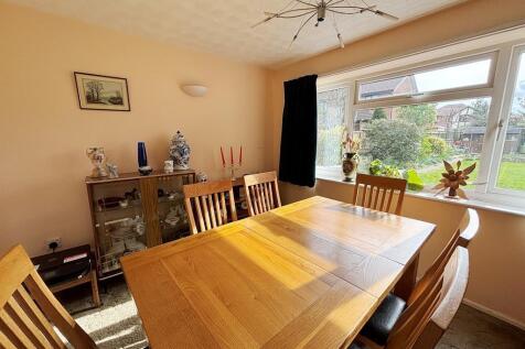 Dining Room.JPG