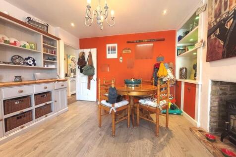 Dining Room.jpg