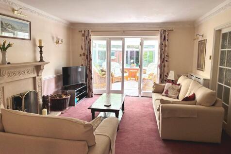 Sitting Room 2.JPG