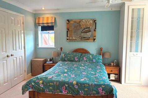 Master Bedroom 2.JPG