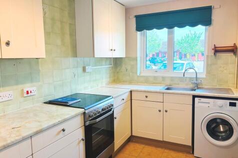 Kitchen (2).JPEG