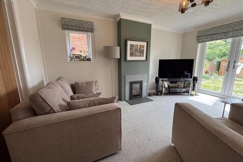 Sitting Room 1 (3).JPG