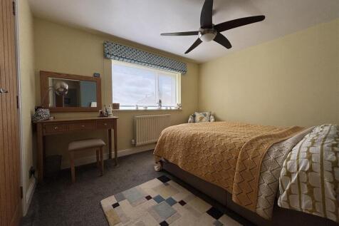 Master Bedroom.JPG