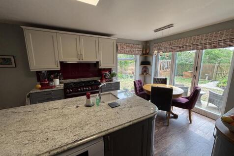 Kitchen Breakfast Room (3).JPG