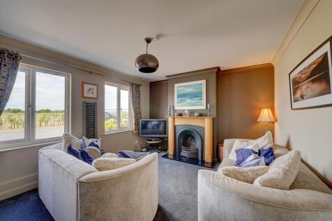 Sitting Room 2.jpg