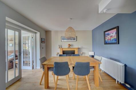 Dining Room.jpg