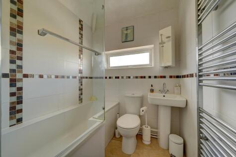 Bathroom.jpg