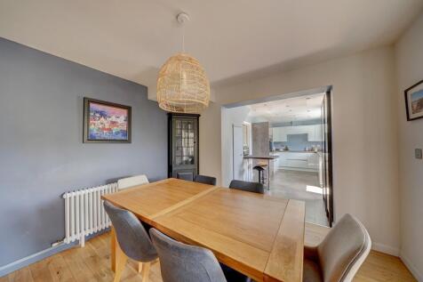 Dining Room (2).jpg
