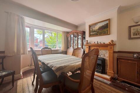 Dining Room.JPG