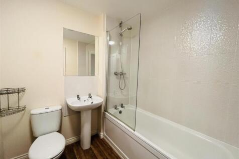 Bathroom.JPEG