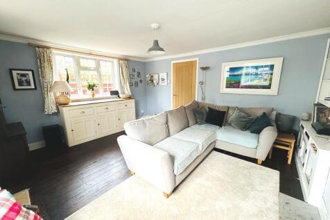 Sitting Room.JPEG