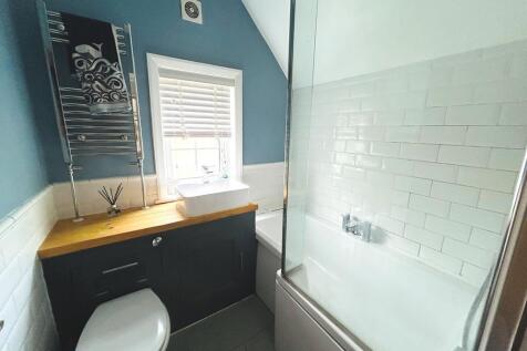 Bathroom.JPEG