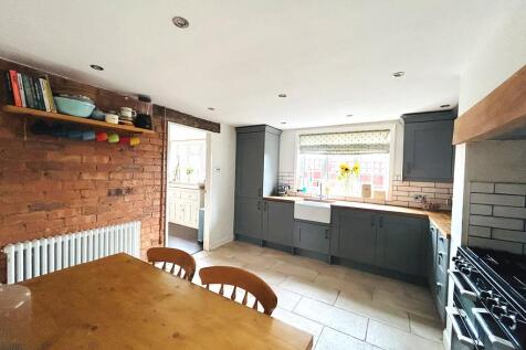 Kitchen.JPEG