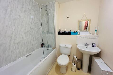 Bathroom.JPEG