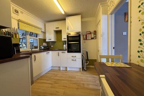 Kitchen/Dining Area