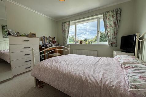 Bedroom.JPG
