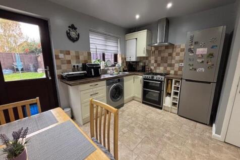 Kitchen Diner (2).jpg