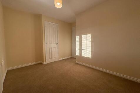 15 Poppy Close bedroom 1 other.jpg