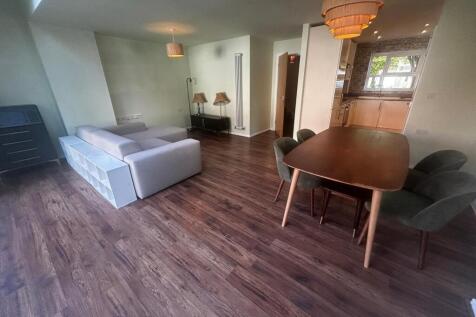 Living Room G