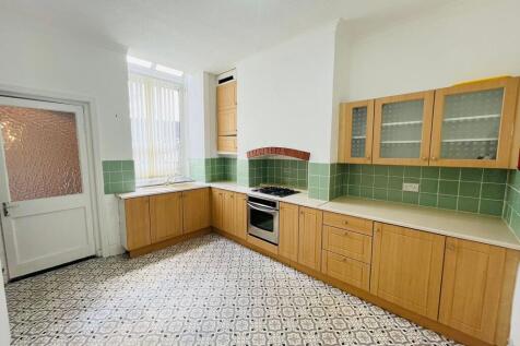 Kitchen (2)