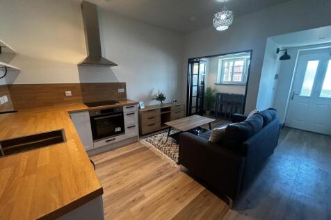 Lounge Dine Kitchen 