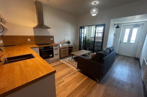 Lounge Dine Kitchen 