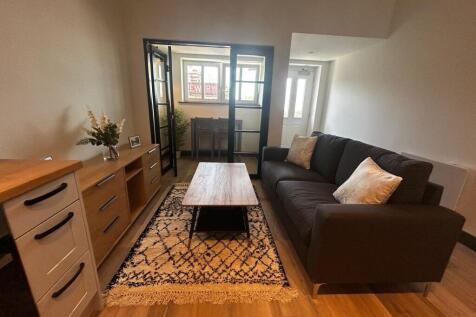 Lounge Dine Kitchen 