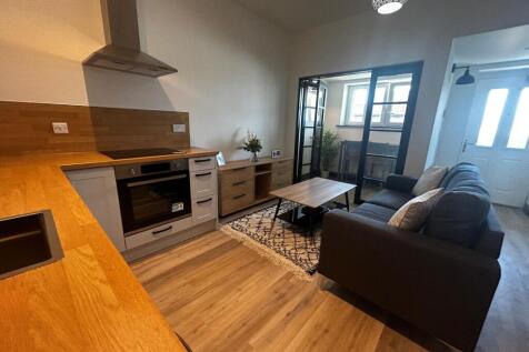 Lounge Dine Kitchen 