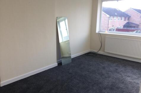 Bedroom 1 (2)