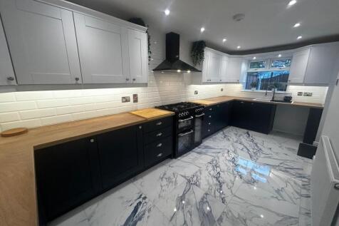 Kitchen (2)