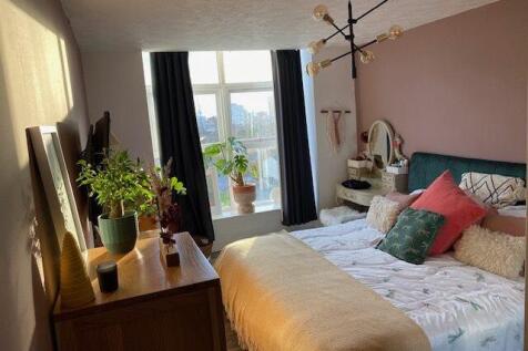Bedroom 1 (3)