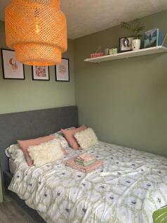 Bedroom 2 (2)