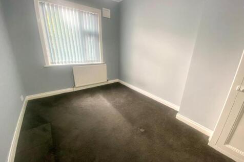 Bedroom 2 (2)