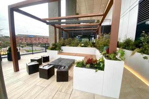 The Fiume Lounge &amp; K