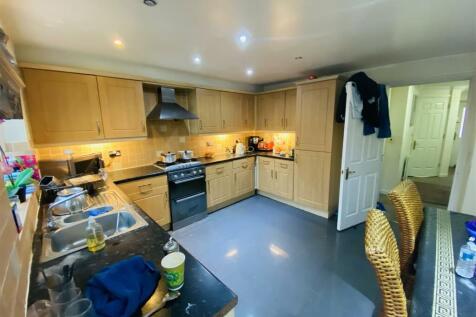 Kitchen / Breakfast Room Alternate View: